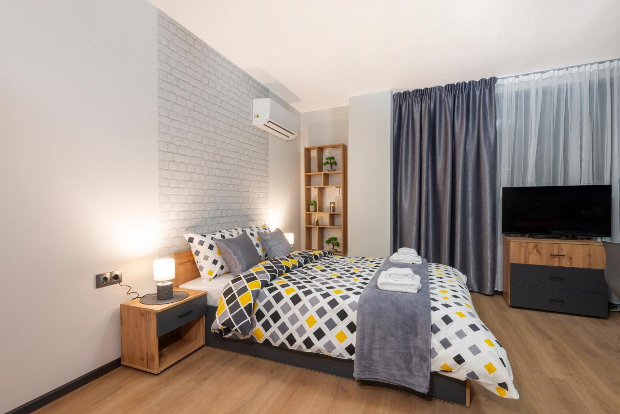 Best Guest 2 Apartments Plovdiv Exterior photo