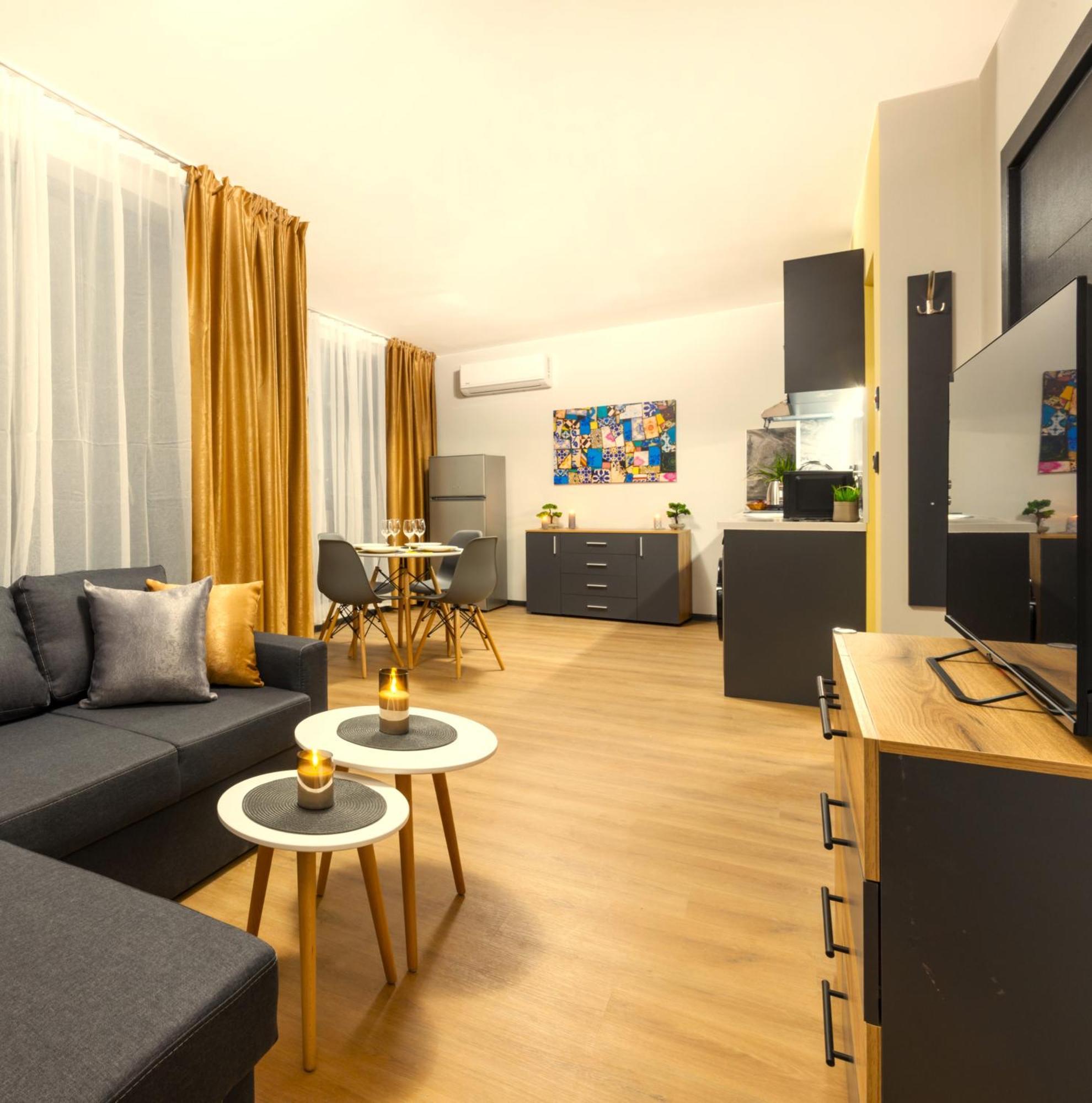 Best Guest 2 Apartments Plovdiv Exterior photo
